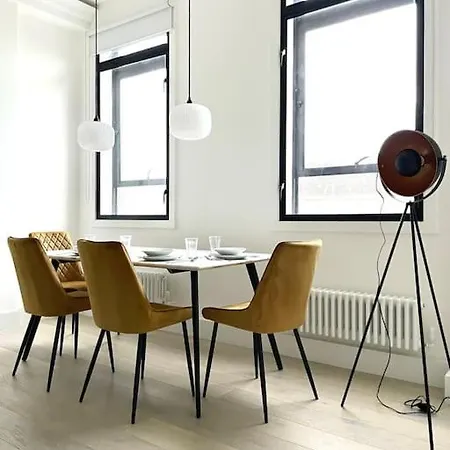 Central & Stylish 2 Bedroom Apartment Londres Extérieur photo
